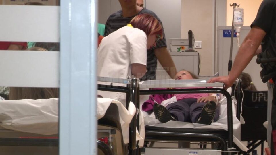 Copiii au fost aduși cu ambulanțele miercuri seara, la Spitalul de Urgență „Sfântul Ioan cel Nou” Suceava