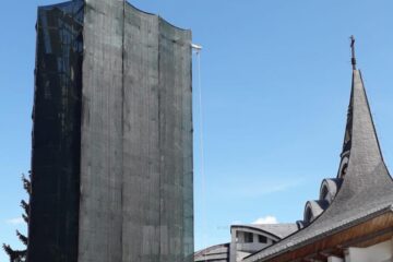 Crucea va fi sfințită și montată pe Turnul Unirii, lângă Biserica „Nașterea Maicii Domnului”