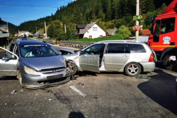 Din zece persoane implicate in accident, patru au avut nevoie de ingrijiri medicale