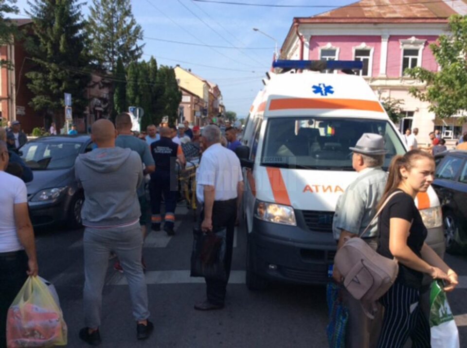 Bătrână a fost transportată cu o ambulanță la spitalul rădăuțean, unde a fost diagnosticată cu fractură bimaleolară dreapta