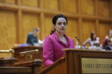 Deputatul PNL de Suceava Angelica Fădor