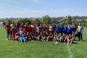 Fetele din Fălticeni și Nimoreni și-au urat reciproc succes în competițiile viitoare