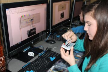 WizKids - Clubul de robotică de la Școala ,,George Voevidca” Câmpulung