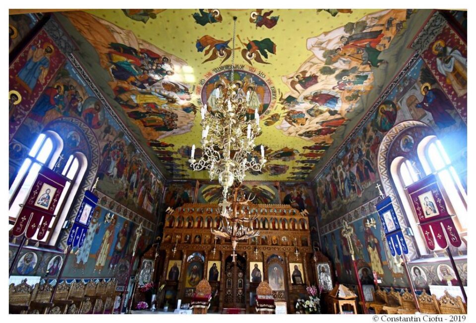 Biserica „Sfinții Împărați Constantin și Elena”