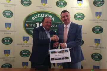 Prof. univ. dr. Christoph Neumayer și președintele CJ Gheorghe Flutur