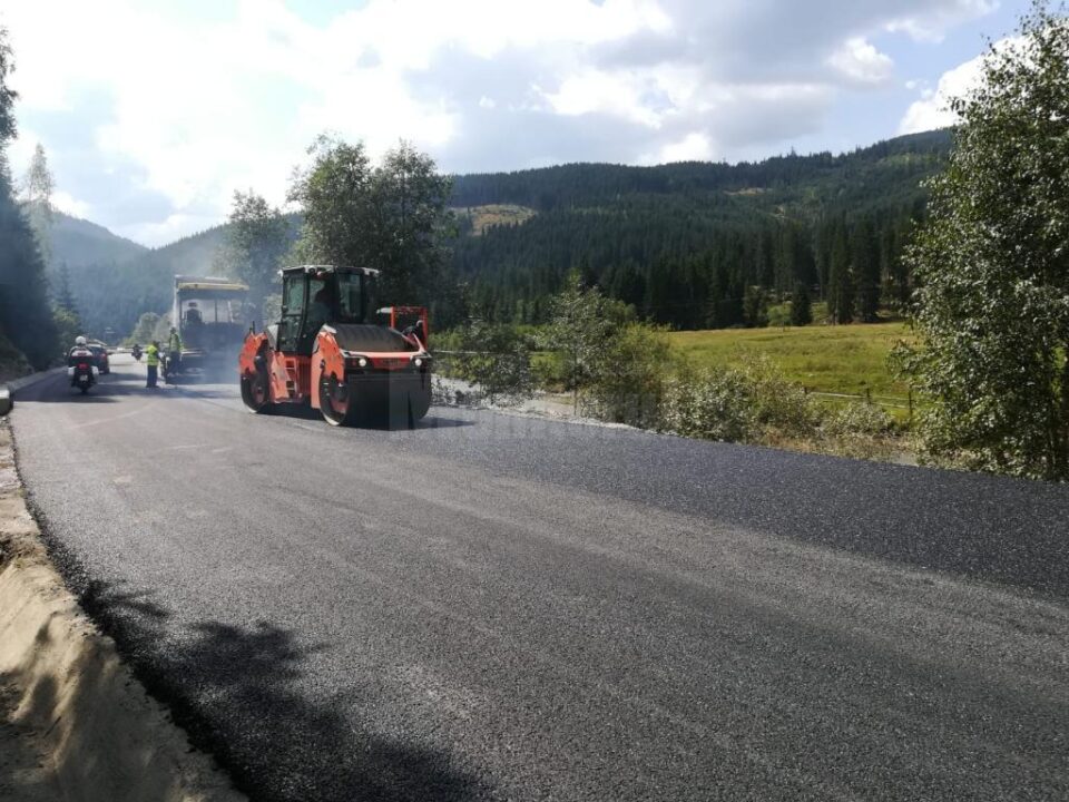 Lucrările la stratul de uzură au fost finalizate