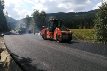 Lucrările la stratul de uzură au fost finalizate