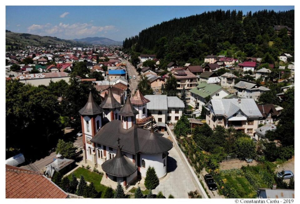 Biserica „Sfinții Împărați Constantin și Elena” din Gura Humorului
