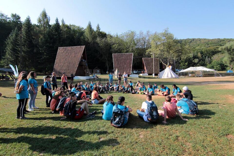 Elevă a școlii din Pătrăuți, laureată în cadrul unui concurs național de educație ecologică