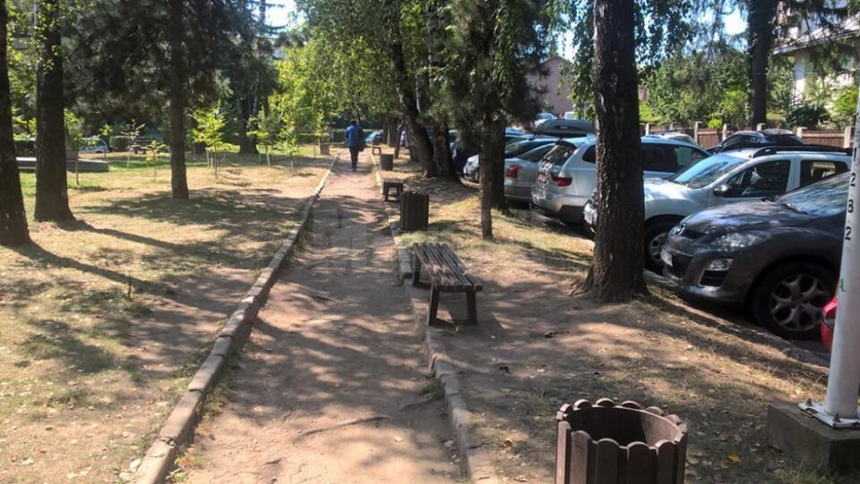 Parcul Simion Florea Marian, vizat de numeroase sesizări privind suceveni care beau alcool până la ore târzii, fac gălăgie și lasă mizerie în urmă