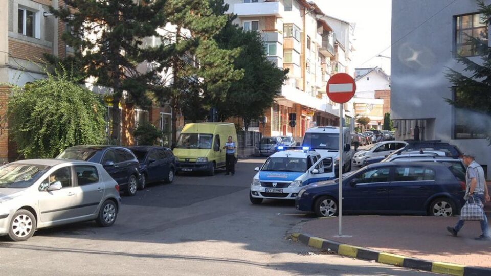 Sute de șoferi, încurcați de introducerea sensurilor unice în zona centrală a Sucevei