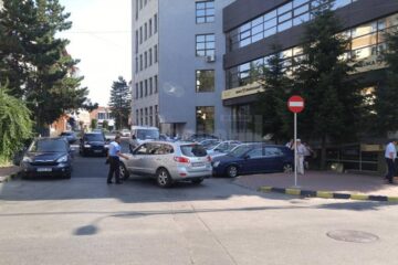 Sute de șoferi, derutați de introducerea sensurilor unice în zona centrală a Sucevei