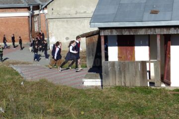 Elevii vor școli mai bine păzite