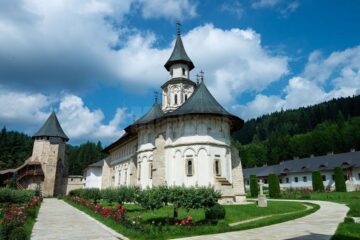 Invitație la sărbătorirea a 550 de ani de la sfințirea Mănăstirii Putna