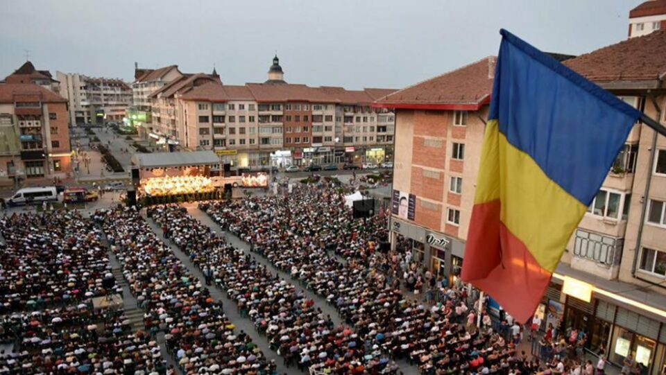 Concertul extraordinar va avea loc pe Esplanada Casei de Cultură a Sucevei