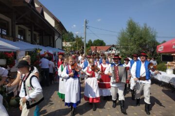 Sosirea formațiilor participante