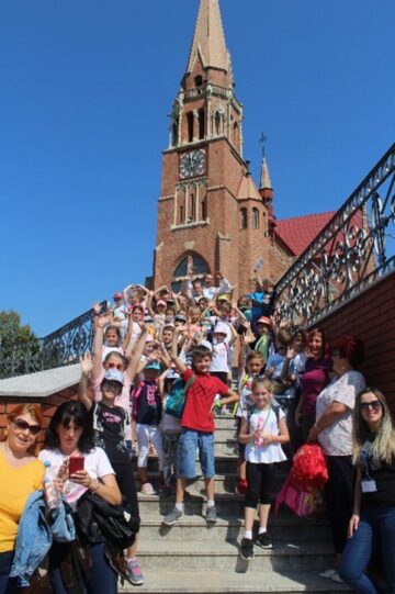 Ateliere, cursuri, activități sportive și excursii, la prima ediție a școlii de vară de la Școala Nr. 1 Suceava