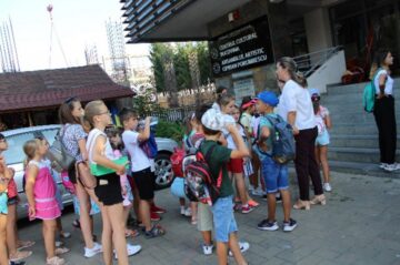 Ateliere, cursuri, activități sportive și excursii, la prima ediție a școlii de vară de la Școala Nr. 1 Suceava