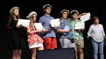 Cu spectacolul „Făt-Frumos, dar nu prea”, Trupa Gong din Roman a câștigat trofeul Festivalului „Grigore Vasiliu Birlic”
