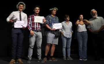 Cu spectacolul „Făt-Frumos, dar nu prea”, Trupa Gong din Roman a câștigat trofeul Festivalului „Grigore Vasiliu Birlic”