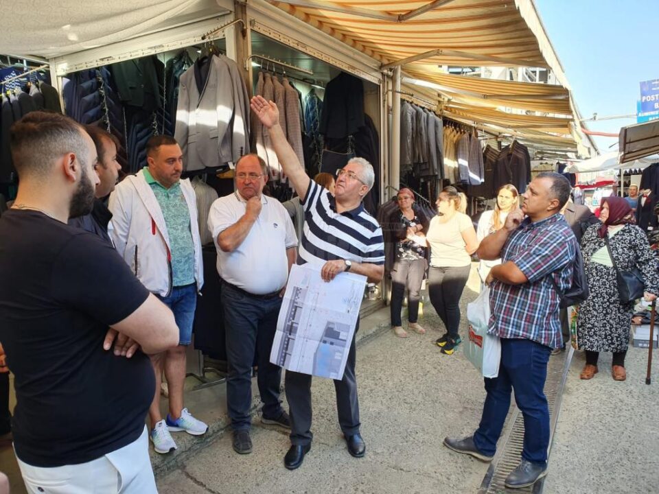 Modificările necesare pentru asigurarea încălzirii Bazarului, discutate de primarul Sucevei cu comercianții