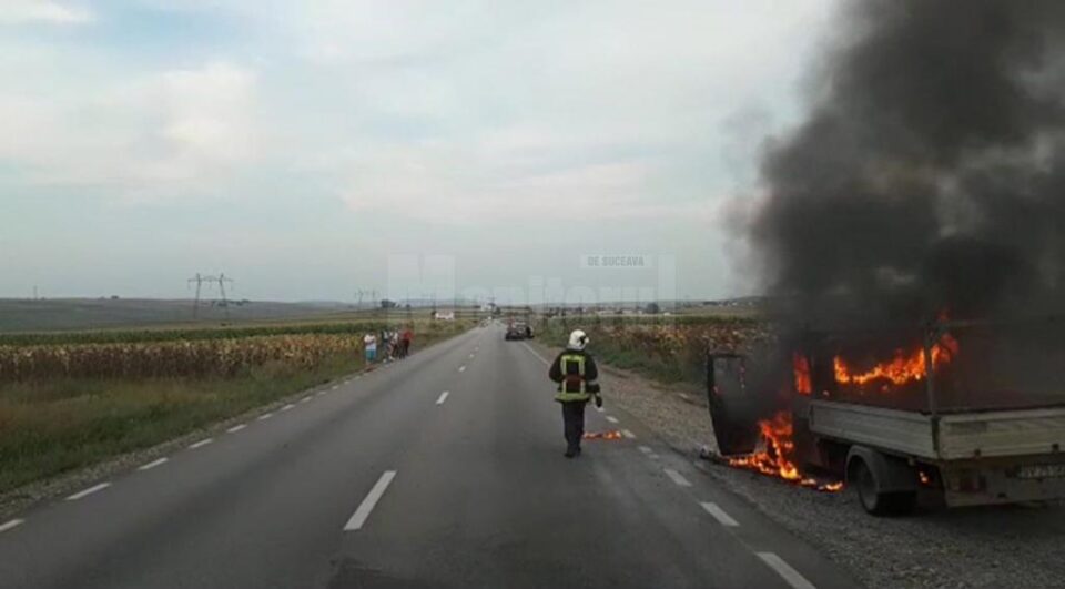 Autoutilitară distrusă duminică seara în incendiu, în zona satului Cumpărătura