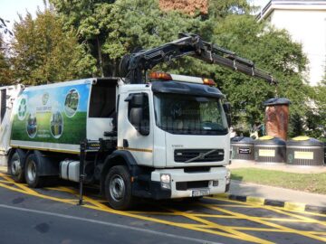 Cel mai modern sistem de colectare a gunoiului menajer, implementat de asocierea Diasil – Ritmic, a fost inaugurat la Suceava