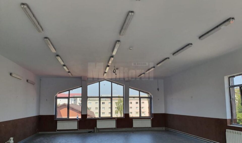 Șase noi săli de clasă și o aulă, create prin mansardarea Școlii Nr. 10 din Burdujeni