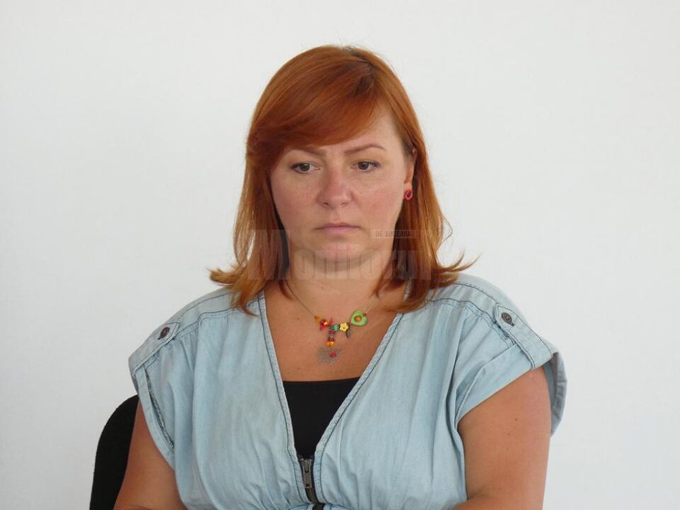 Alina Mihăescu, director adjunct al Teatrului "Matei Vișniec" Suceava Alina Mihăescu, director adjunct al Teatrului "Matei Vișniec" Suceava