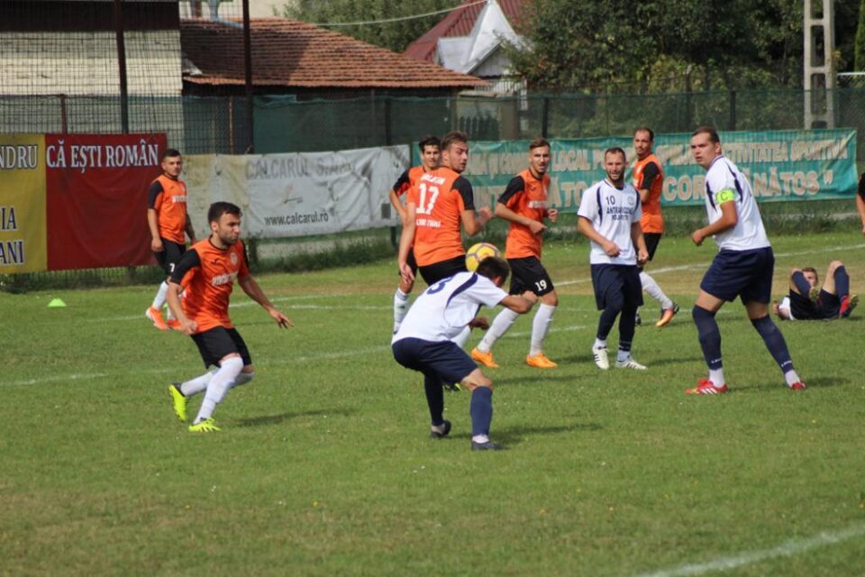 FC Pojorâta a câștigat pe teren propriu, scor 5 - 2, cu Juniorul Suceava. Foto SportSv.ro FC Pojorâta a câștigat pe teren propriu, scor 5 - 2, cu Juniorul Suceava. Foto SportSv.ro