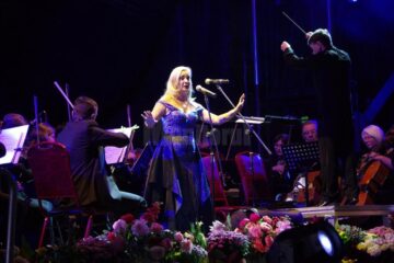 „Simfonii de toamnă”, ediția a VIII-a, un regal de muzică, lumini, culoare, virtuozitate, profesionalism
