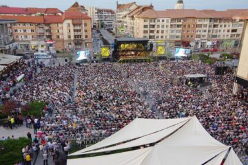 „Simfonii de toamnă”, ediția a VIII-a, un regal de muzică, lumini, culoare, virtuozitate, profesionalism