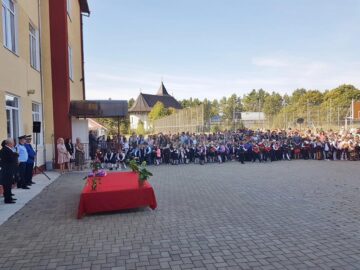 Ion Lungu a participat la deschiderea anului școlar în 16 unități de învățământ, din toate cartierele Sucevei