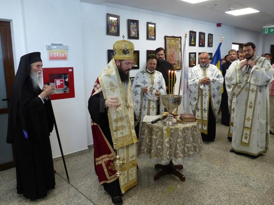 Slujba oficiată la seminar cu ocazia sfințirii noului cămin internat și a începerii noului an școlar