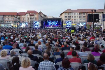 „Simfonii de toamnă”, ediția a VIII-a, un regal de muzică, lumini, culoare, virtuozitate, profesionalism
