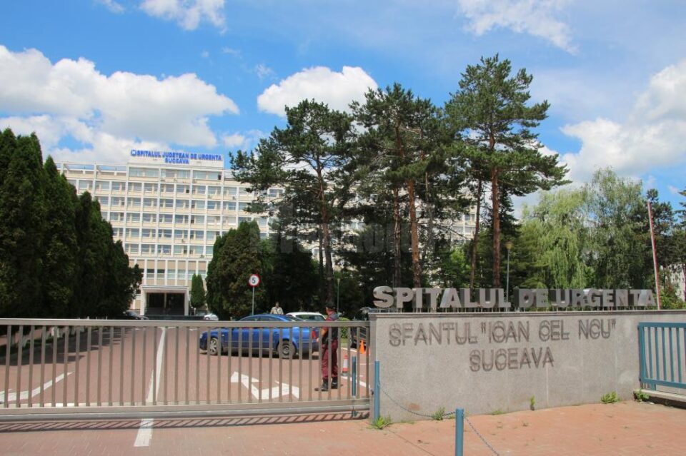 Tânărul a fost transportat la Spitalul Județean Suceava Tânărul a fost transportat la Spitalul Județean Suceava