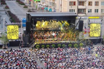 „Simfonii de toamnă”, ediția a VIII-a, un regal de muzică, lumini, culoare, virtuozitate, profesionalism