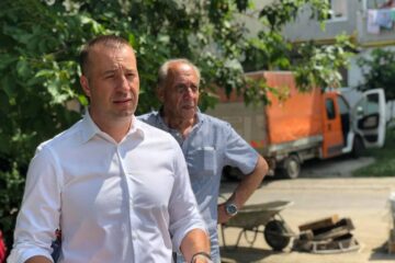Viceprimarul Lucian Harșovschi, prezent în teren la lucrările de reabilitare stradală din centrul Sucevei
