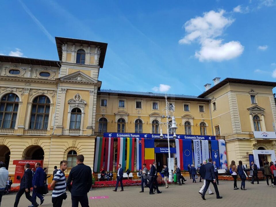 Universitatea din Suceava, reprezentată la Forumul Economic din Krynica, Polonia
