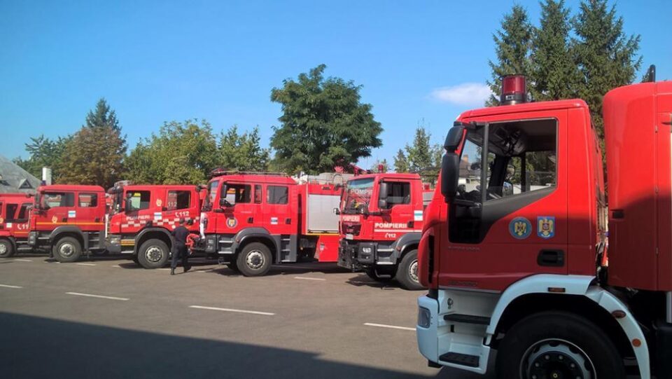 Autoscara și autospecialele de stins incendii