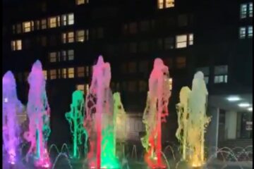 Fantana muzicala din curtea Spitalului Judetean Suceava