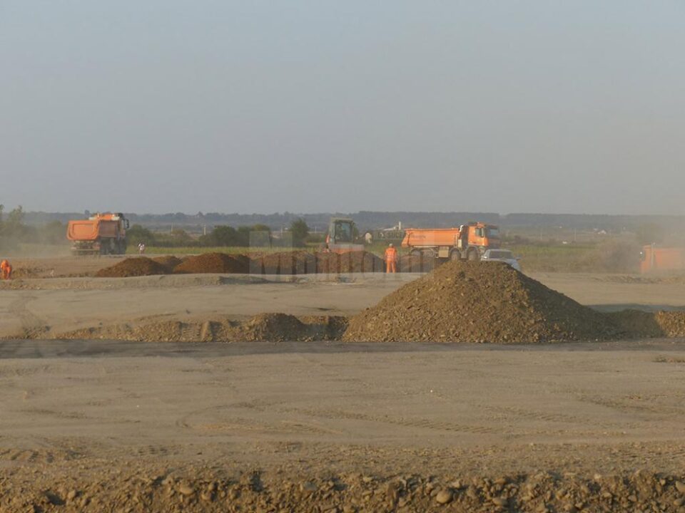 Centura Rădăuțiului, o construcție în grafic, unde se lucrează pe toată lungimea traseului