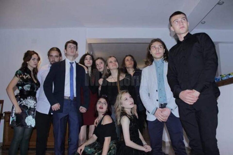 Trupa de teatru ”π”, de la Colegiul ”Ștefan cel Mare”, pregătește Festivalul de teatru „SusPicious”