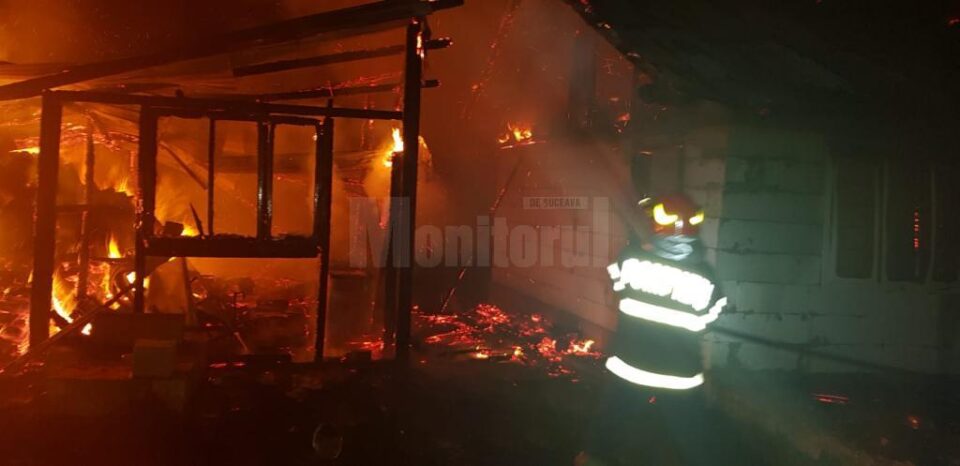 Incendiu cu pagube foarte mari la o gospodărie din satul Suha, comuna Mălini