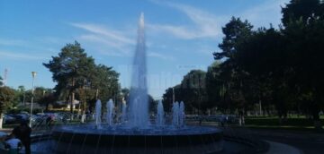 Fântâna muzicală de la Spitalul de Urgență Suceava, în funcțiune din 15 septembrie