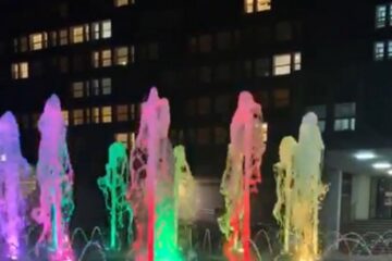 Fântâna arteziană muzicală din fața Spitalului de Urgență "Sfântul Ioan cel Nou"