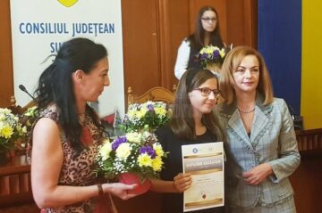 Recunoștință și performanță. Elevii cu 10 la examenele naționale au fost premiați cu diplome și bani