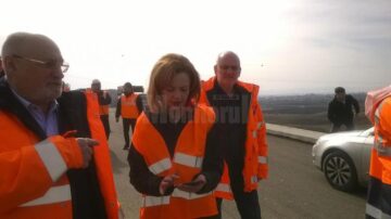 Prefectul Mirela Adomnicăi a inspectat lucrările la ruta ocolitoare