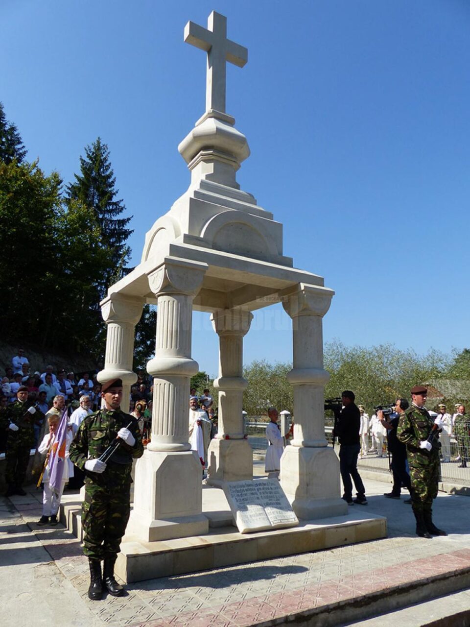 Monumentul închinat lui Ion Grosaru și celorlalți eroi din Păiseni