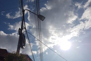 Cabluri aeriene, care urmează să fie introduse în canale subterane